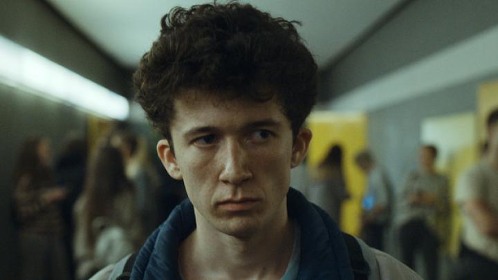 مسلسل How to Sell Drugs Online الموسم الرابع مترجم كامل